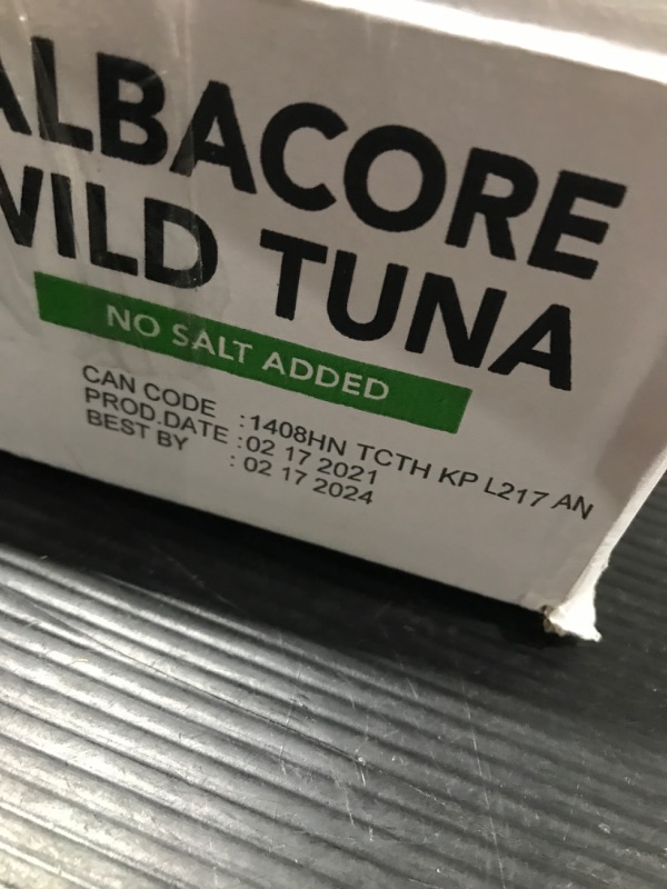 Photo 3 of (12 pack) wild albacore Tuna no salt added best by 2/17/24
