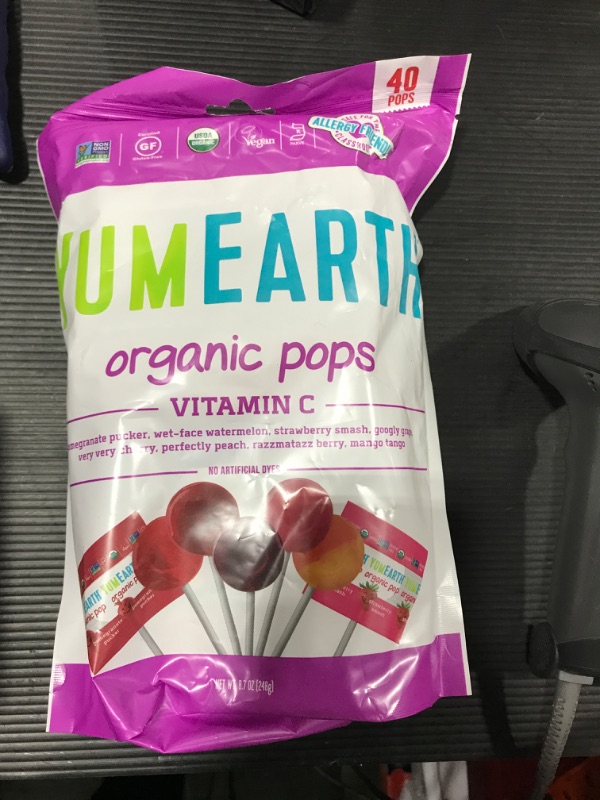 Photo 2 of YumEarth Organic Fruit Flavored Vitamin C Pops Variety Pack, 40 Lollipops, Allergy Friendly, Gluten Free, Non-GMO, Vegan, No Artificial Flavors or Dyes Vitamin C Pops 40 Count (Pack of 1)
EXP 10/19/24