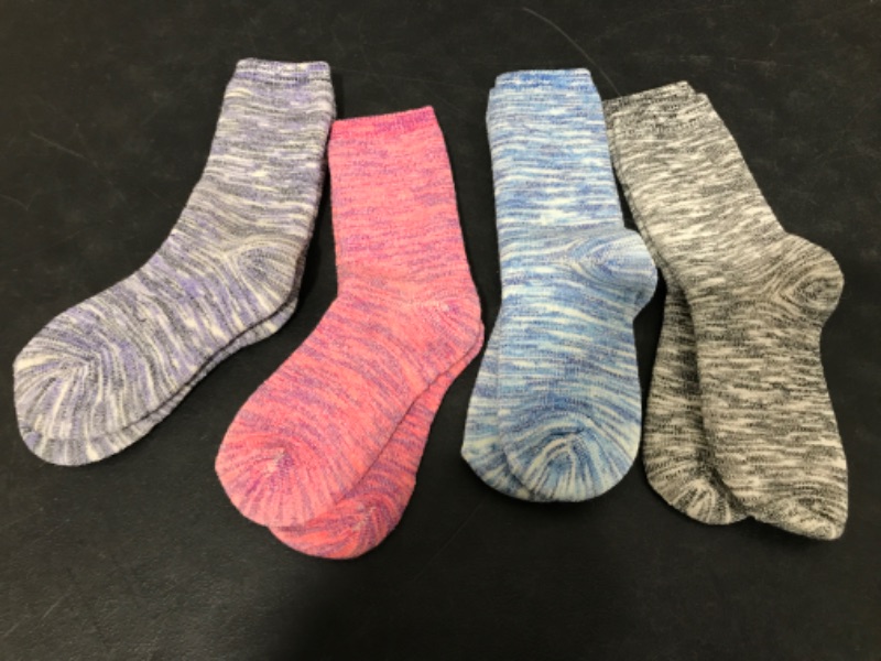 Photo 1 of 4 PIECE PADDED COMFY SOCK SIZE 5-9