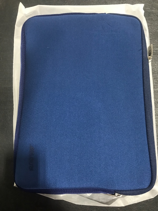 Photo 1 of NEOPRENE TABLET CASE. 13-14 INCH. BLUE. 