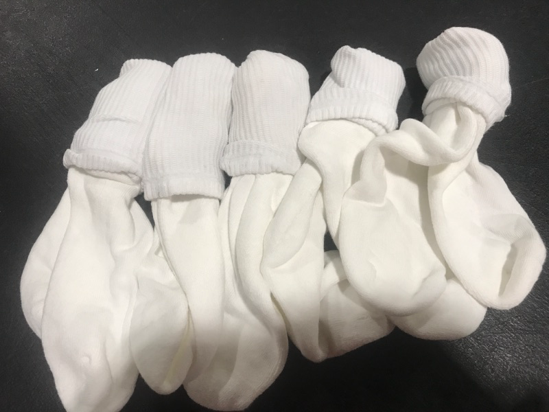 Photo 1 of 5 PACK OF WHITE COTTON SOCKS SIZE 9-10 YOUTH