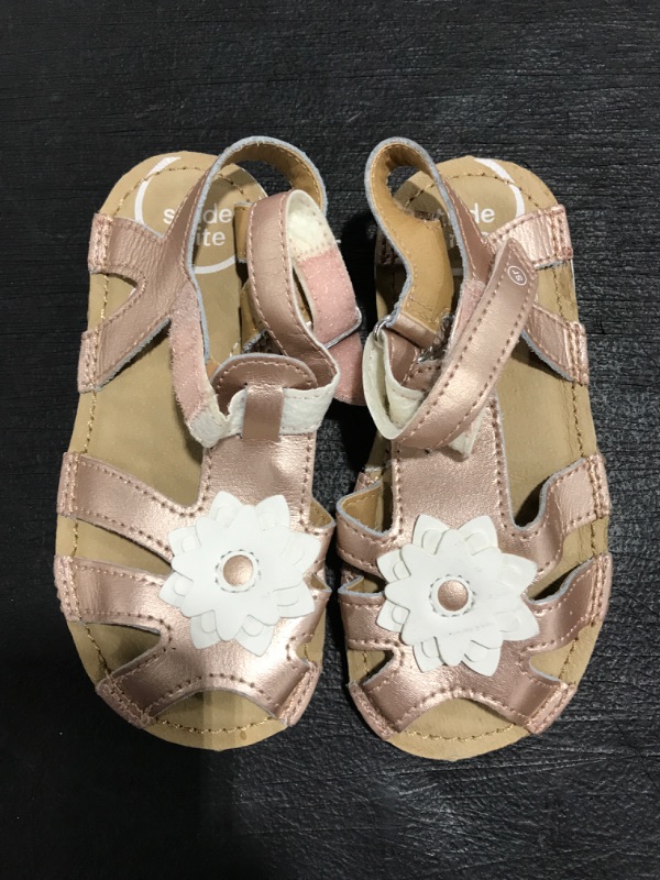 Photo 1 of YOUTH GIRLS' SANDALS. SIZE 8. PRIOR USE. 