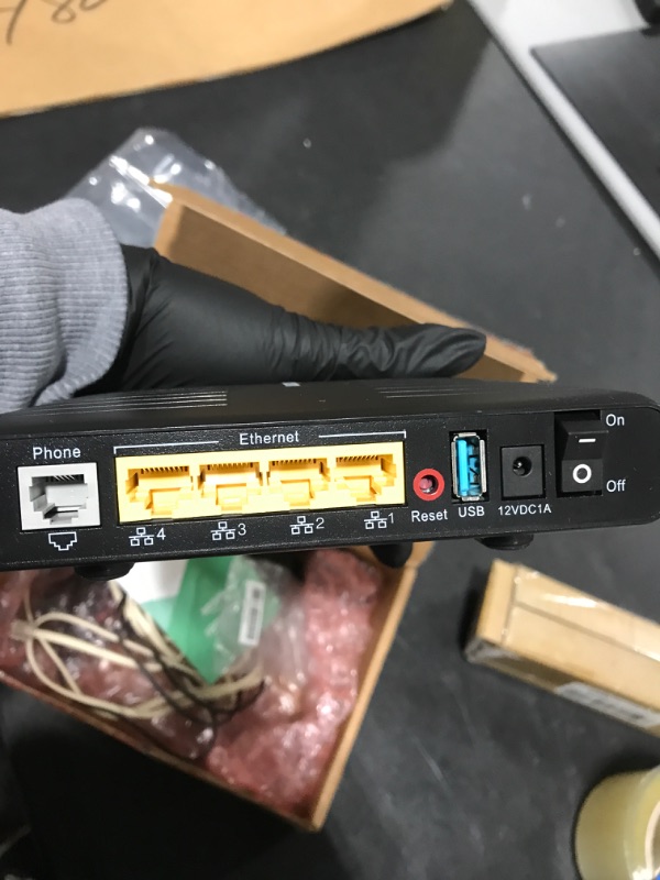 Photo 1 of VERIZON WIRELESS DSL MODEM ROUTER