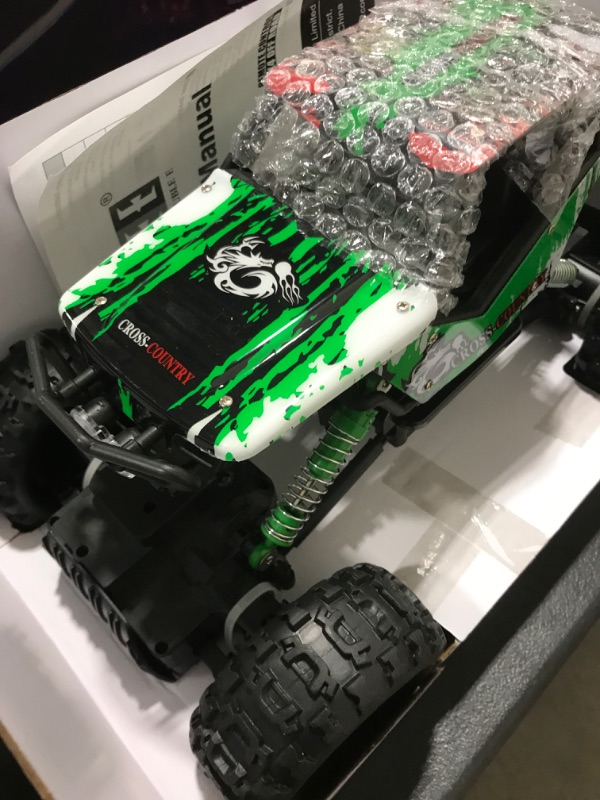Photo 3 of 4WD 1/12 Rock Crawler Climbing Vehicle 2.4Ghz Toy Remote Control Car Monster Truck for Kids & Adults - Green
