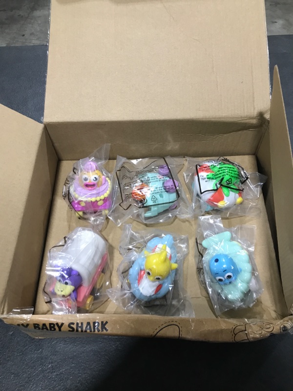 Photo 2 of Baby Shark's Big Show! Speedy Sea Vehicle 6-Pack