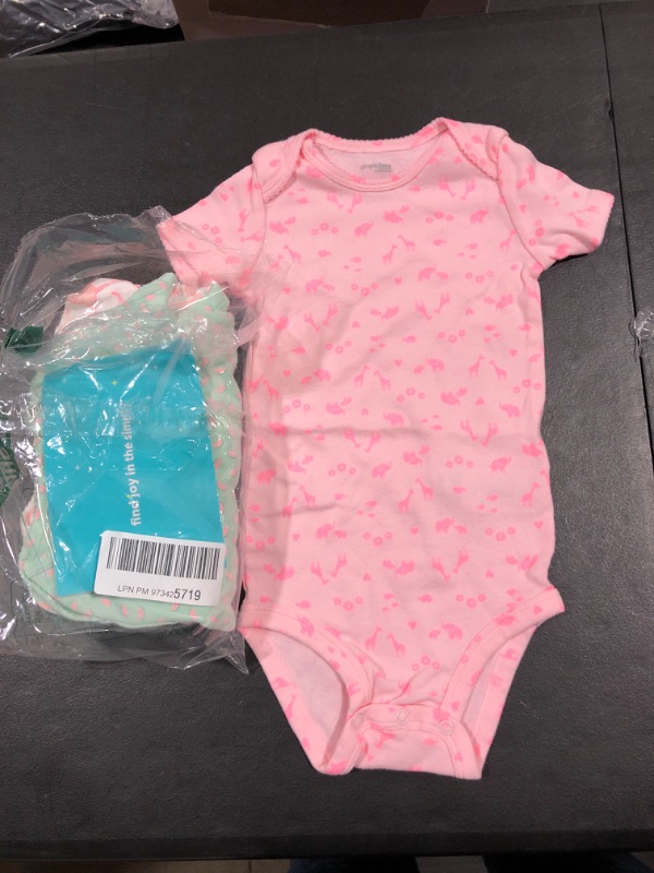 Photo 1 of Babies Onesie Size 24 3 Pack 