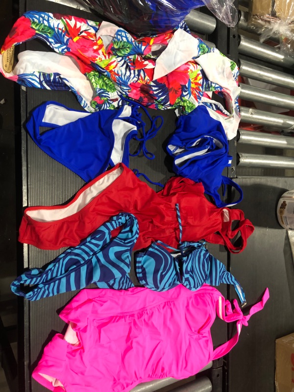 Photo 2 of 10 swimsuits different size 