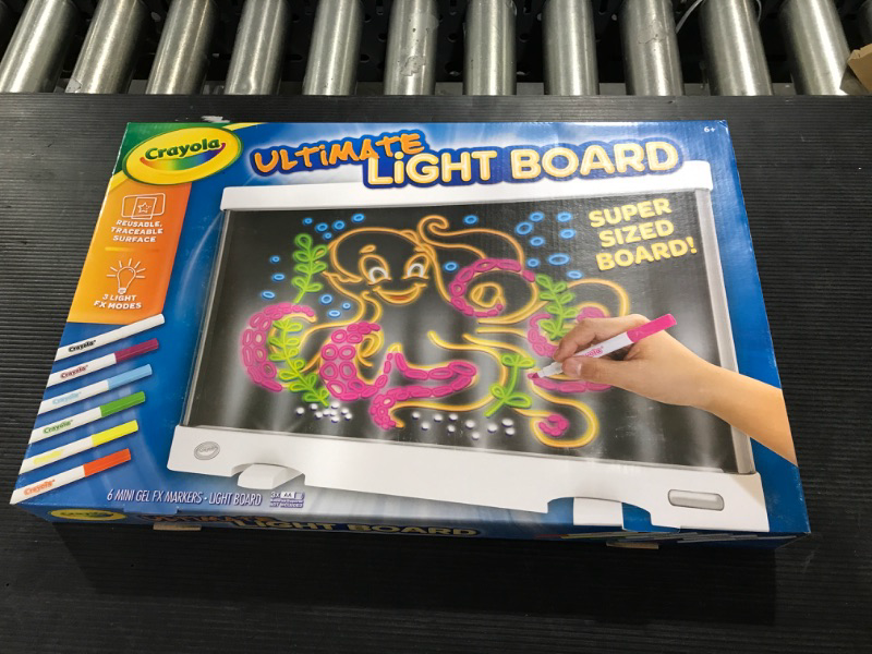 Photo 2 of Crayola Ultimate Light Board 11.5" x 18"