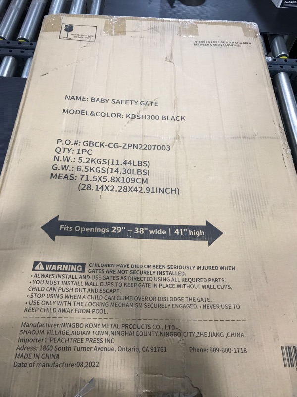 Photo 2 of Regalo Easy Step Extra Tall Walk Thru Baby Gate, Bonus Kit, Includes 4-Inch Extension Kit, 4 Pack of Pressure Mount Kit and 4 Pack of Wall Cups and Mounting Kit, Black
Item Dimensions LxWxH	36.5 x 1 x 36 inches
