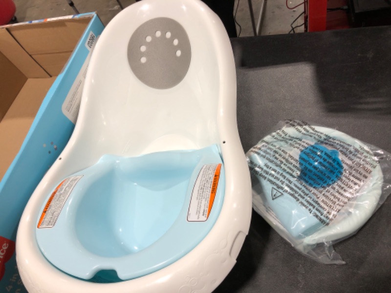 Photo 2 of Fisher-Price 4-In-1 Sling 'N Seat Bath Tub, Pacific Pebble, Baby To Toddler Convertible Tub With Seat And Toys