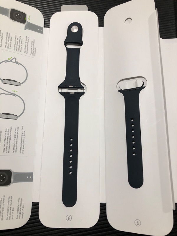 Photo 8 of PLEASE READ - LOCKED TO  ICLOUD ACCOUNT  ---

 Apple Watch Series 7 [GPS 45mm] Smart Watch w/ Midnight Aluminum Case with Midnight Sport Band. Fitness Tracker, Blood Oxygen & ECG Apps, Always-On Retina Display, Water Resistant GPS 45mm Midnight Aluminum C