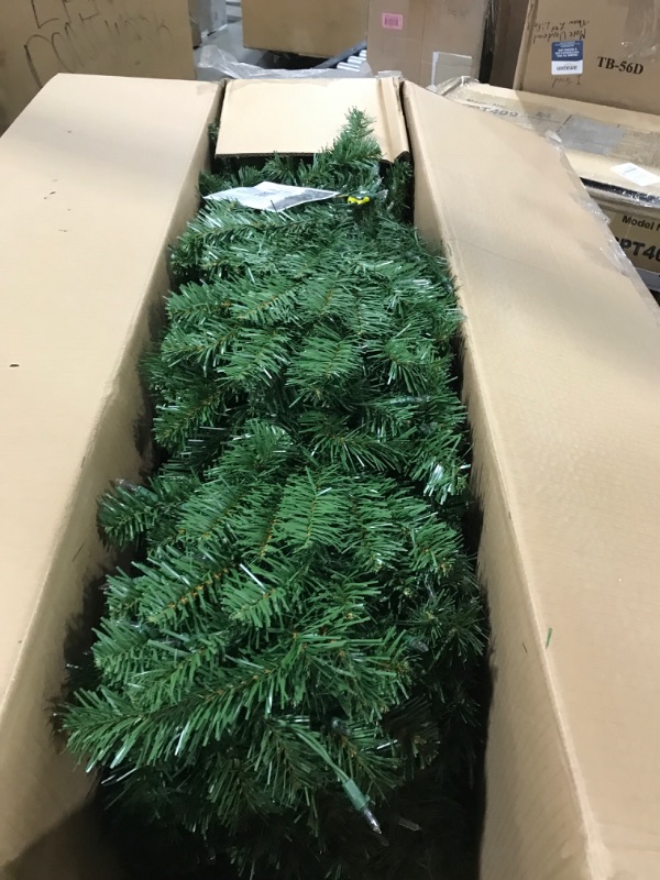 Photo 2 of 7 ft. North Valley Spruce Hinged Artificial Christmas Tree with 500 Clear Lights