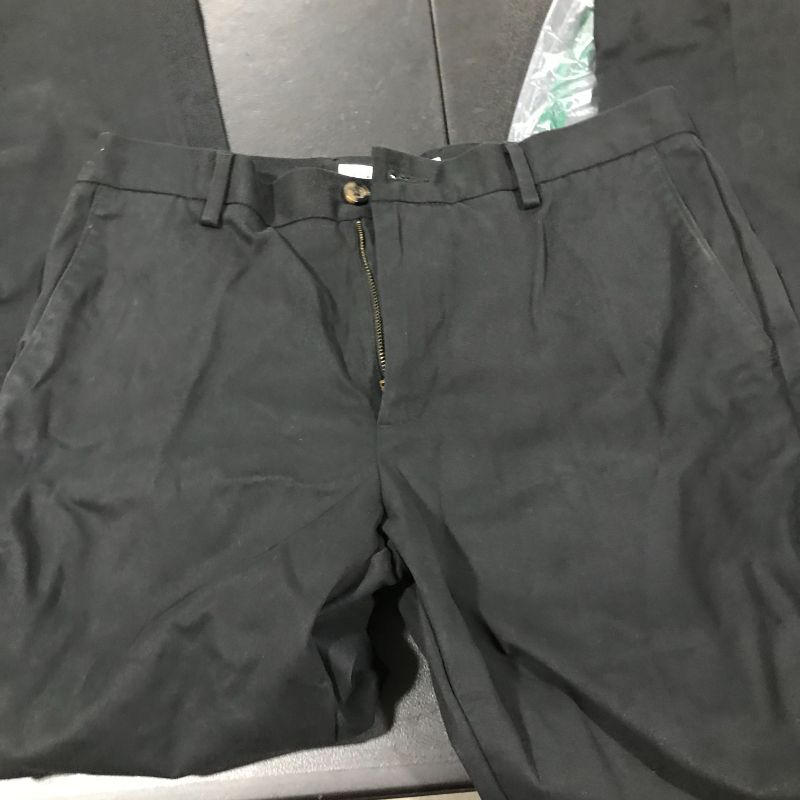 Photo 1 of AMAZON ESSENTIALS DRESS PANTS
SIZE 32X34