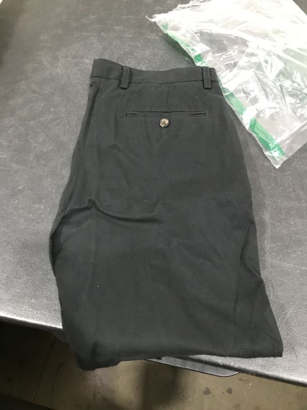 Photo 1 of Amazon Essential Mens Pants, Size 33w x 29L