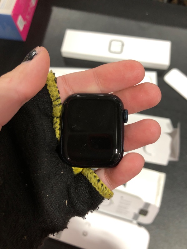 Photo 3 of Apple Watch Series 7 (GPS), Midnight, 41mm (MKMX3LL/a)--THE ICLOUD IS LOCKED ON ITEM--SOLD FOR PARTS ONLY
