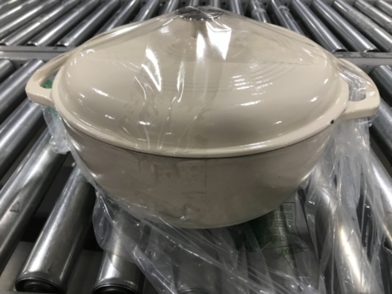 Photo 2 of Amazon Basics Enameled Cast Iron Covered Dutch Oven, 7.3-Quart, White White 7.3-Quart