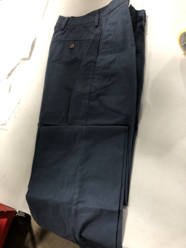 Photo 1 of Amazon essentials 28w X 32L pants for men 