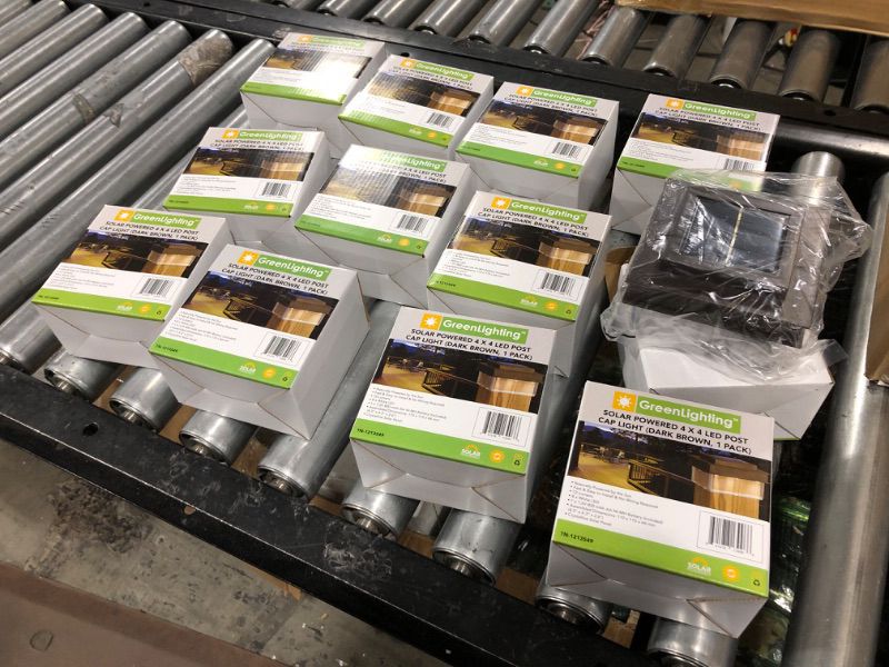 Photo 1 of Translucent 12 Lumen LED Solar Powered Post Cap Light for 4x4 Wood Posts (12 Pack, Dark Brown)

DESIGNED TO FIT NOMINAL WOOD 4" X 4" POSTS - Each light measures 4.7" x 4.7" x 2.6". Interior base measures 3.5" x 3.5".

