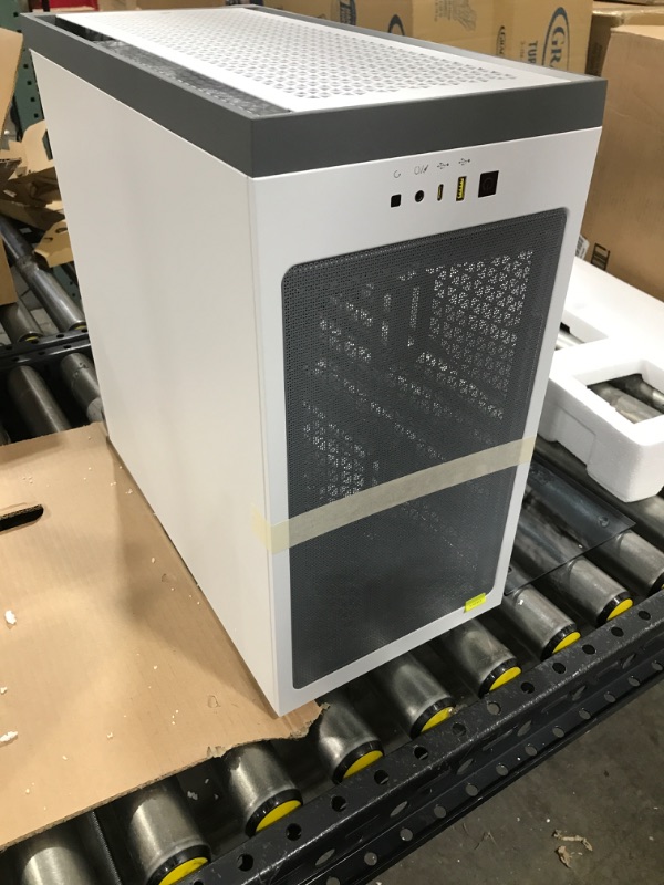 Photo 1 of Corsair 4000D Airflow White Steel / Plastic / Tempered Glass ATX Mid Tower Computer Case 