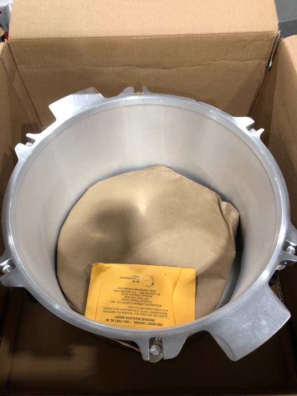 Photo 4 of All American 915 15.5 Quart Pressure Cooker Canner