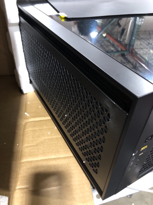 Photo 3 of CORSAIR 4000D AIRFLOW TMP GLSS