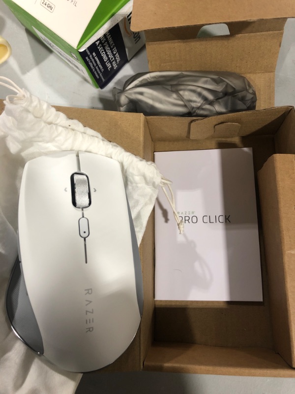 Photo 3 of Razer Pro Click Humanscale Wireless Mouse: Ergonomic Form Factor - 5G Advanced Optical Sensor - Multi-Host Connectivity - 8 Programmable Buttons - Extended Battery Life of up to 400 Hours
