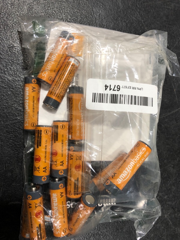 Photo 2 of Amazon Basics 20 Pack AA Alkaline Batteries - Blister Packaging

