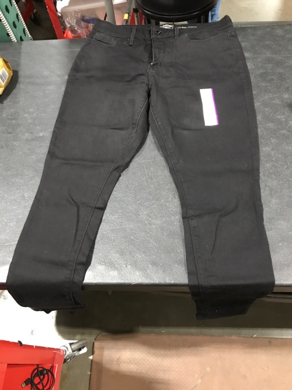 Photo 1 of 32X32 LEVIS BLACK SKINNY JEANS 