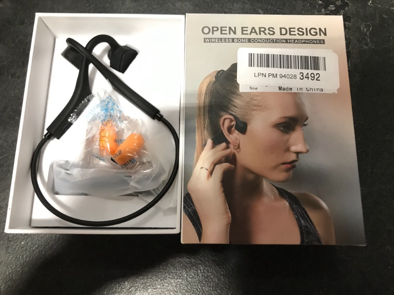 Photo 1 of WIRELESS HEADPHONES 