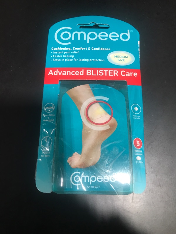 Photo 2 of Advanced Blister Care 5 Count Medium Pads (2 Packs)
