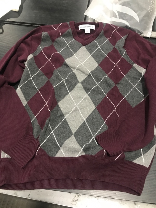 Photo 2 of Amazon Essentials Men's V-Neck Sweater (Available in Plus Size) Small Burgundy, Argyle