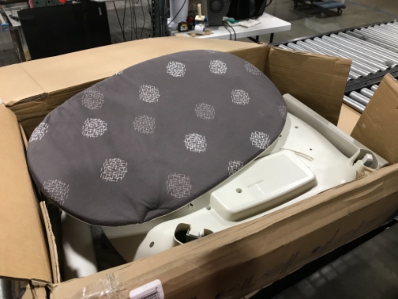 Photo 1 of 4moms mamaRoo sleep bassinet