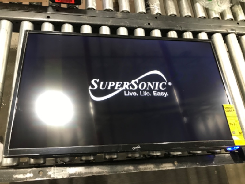 Photo 2 of Supersonic SC-3222 LED Widescreen HDTV 32", Built-in DVD Player with HDMI - (AC Input Only): DVD/CD/CDR High Resolution and Digital Noise Reduction
