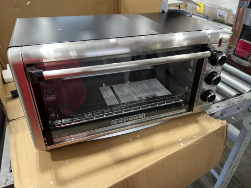 Photo 2 of ***BROKEN BULB*** BLACK+DECKER TO3240XSBD 8-Slice Extra Wide Convection Countertop Toaster Oven, Includes Bake Pan, Broil Rack & Toasting Rack, Stainless Steel/Black Convection Toaster Oven
