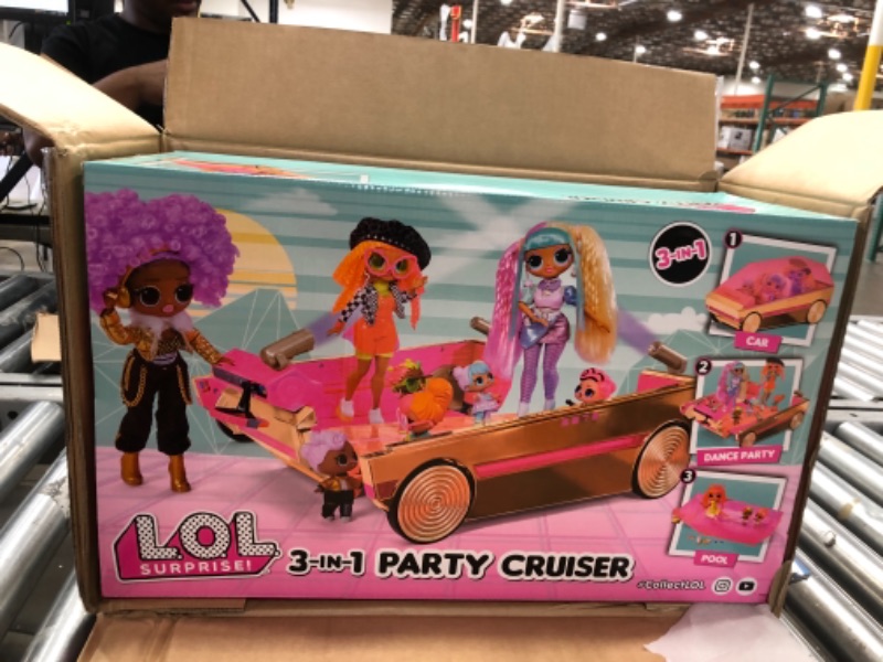 Photo 2 of L.O.L. Surprise! 3-in-1 Party Cruiser

