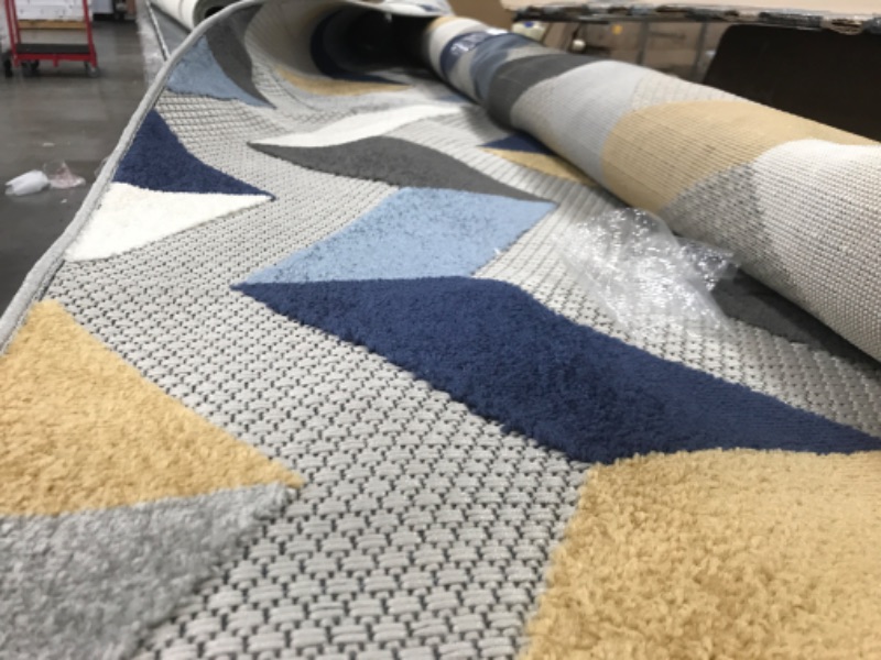 Photo 4 of (DAMAGED)Well Woven Dorado Bela 7 Ft. 10 in. X 9 Ft. 10 in. Modern Geometric Chevron Blue High-Low Indoor/Outdoor Area Rug
