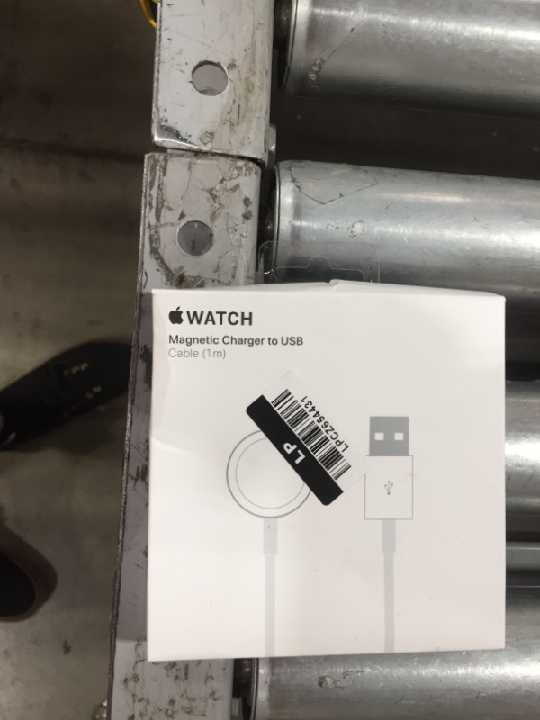 Photo 2 of Apple Watch Magnetic Charging Cable (1 m)