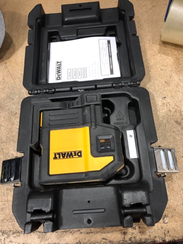 Photo 1 of 165 ft. Red Self-Leveling 5-Spot & Horizontal Line Laser Level with (3) AA Batteries & Case

