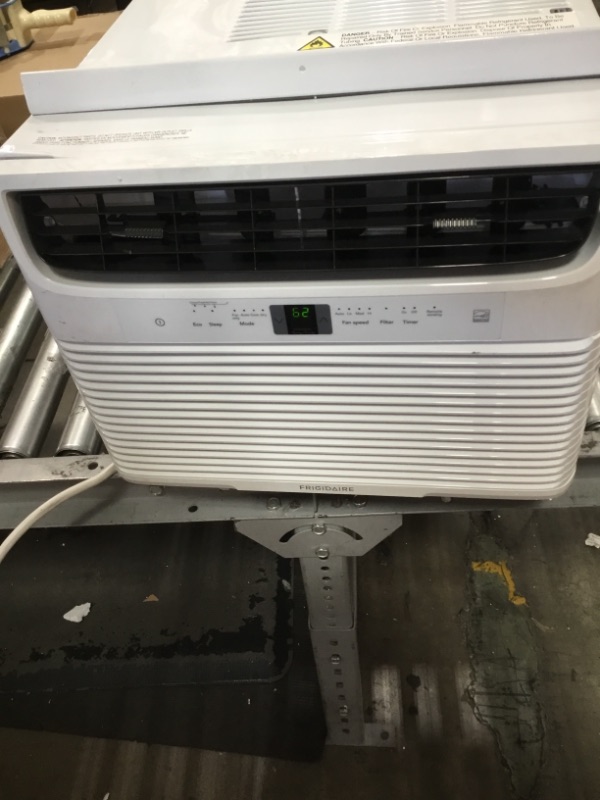 Photo 2 of Frigidaire 12,000 BTU Window Air Conditioner
*Minor dents*
