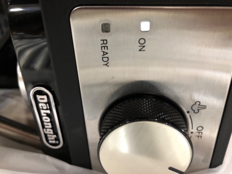 Photo 1 of TESTED POWERS ON*
De'Longhi Stilosa Manual Espresso Machine, Latte & Cappuccino Maker, 15 Bar Pump Pressure + Manual Milk Frother Steam Wand, Black / Stainless, EC260BK
