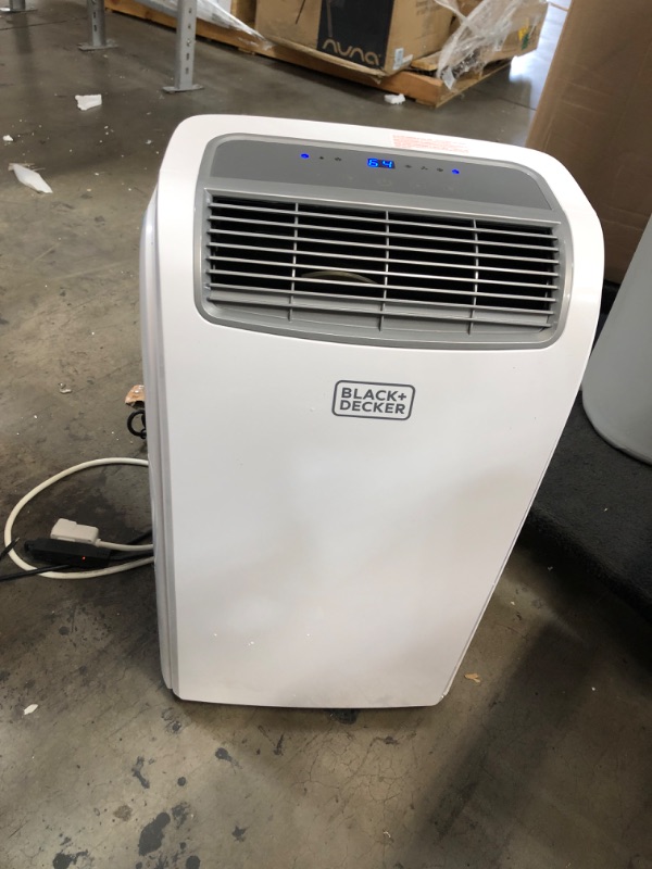 Photo 3 of TESTED POWERS ON*
BLACK+DECKER 8,000 BTU Portable Air Conditioner with Remote Control, White
