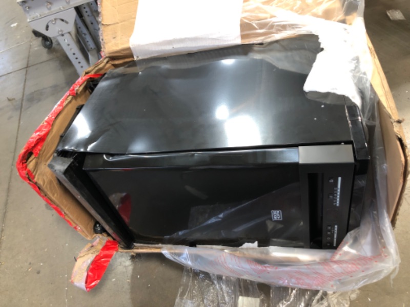 Photo 1 of MAJOR DAMAGE* PARTS ONLY*
BLACK+DECKER Portable Dishwasher, 18 inches Wide, 8 Place Setting, Black
