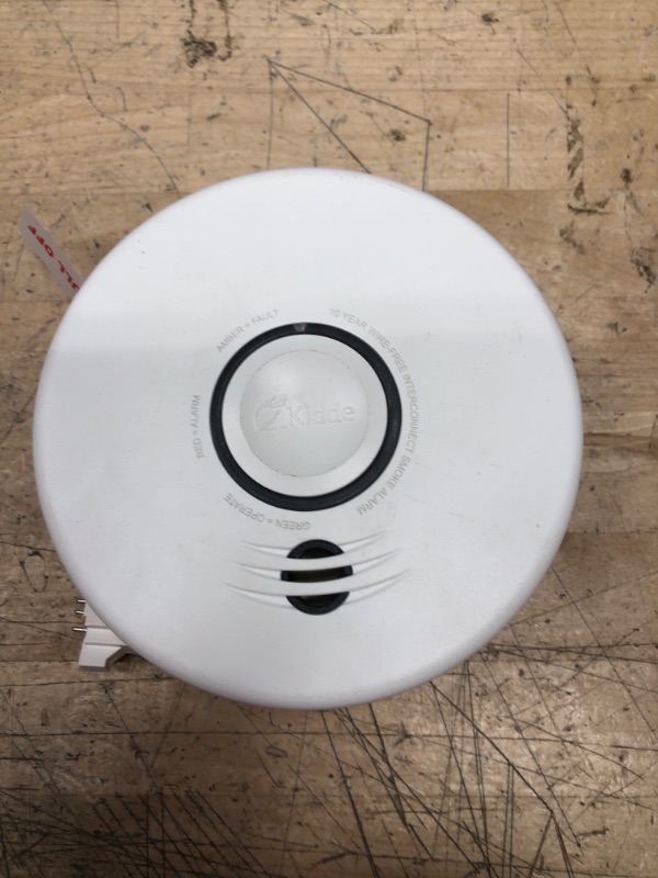 Photo 2 of 10 Year Worry-Free Hardwired Combination Smoke and Carbon Monoxide Detector with Wire-Free Voice Interconnect