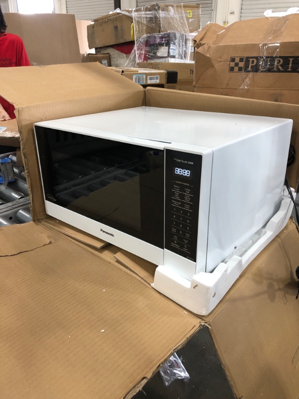 Photo 2 of Panasonic NN-SN75LW Microwave Oven, 1.6 Cft, White
