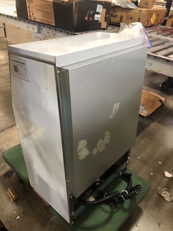 Photo 3 of VEVOR 80 - 90 lb. / 24 H Commercial Ice Maker with 33 lb. Storage Bin Freestanding Ice Machine in Silver