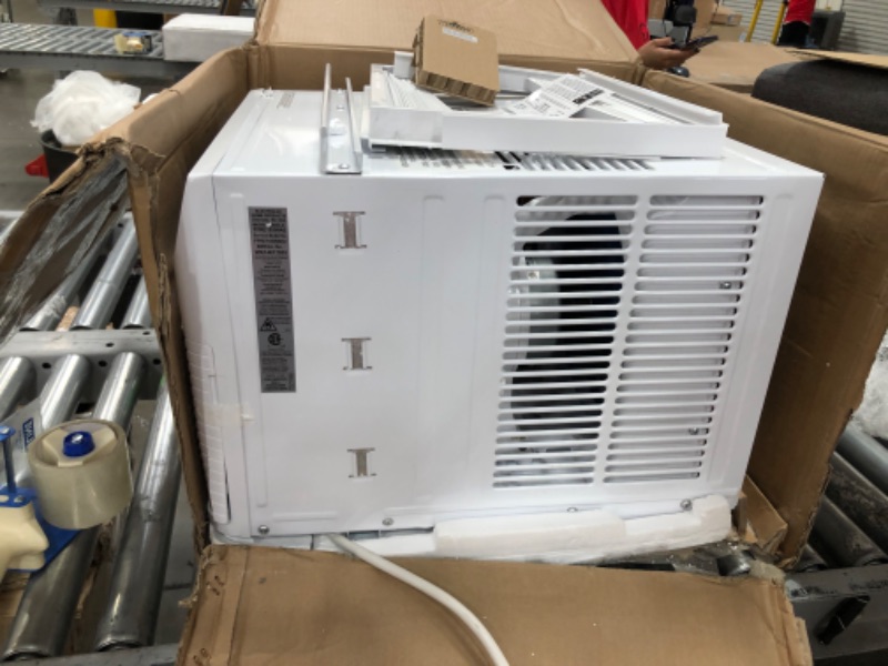Photo 2 of (CRACKED FRAME) Frigidaire Energy Star 10,000 BTU 115V Window-Mounted Compact Air Conditioner with Full-Function Remote Control
