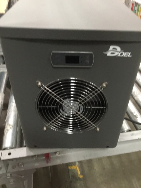 Photo 7 of (DAMAGE)DOEL 11800 BTU Mini Swimming Pool Heat Pump for Above-Ground Pools, 3.45 kW Electric Pool Heater with Titanium Heat Exchanger, 110V 60Hz
**POWER CORD DAMAGED, UNABLE TO TEST/POWER ON, DENT**