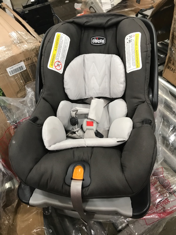 Photo 2 of Chicco Keyfit 30 Infant Car Seat in Calla Grey
