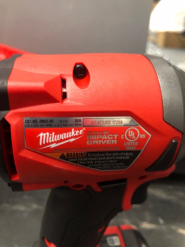 Photo 8 of Milwaukee Electric Tools 2997-22 Hammer Drill/Impact Driver Kit
