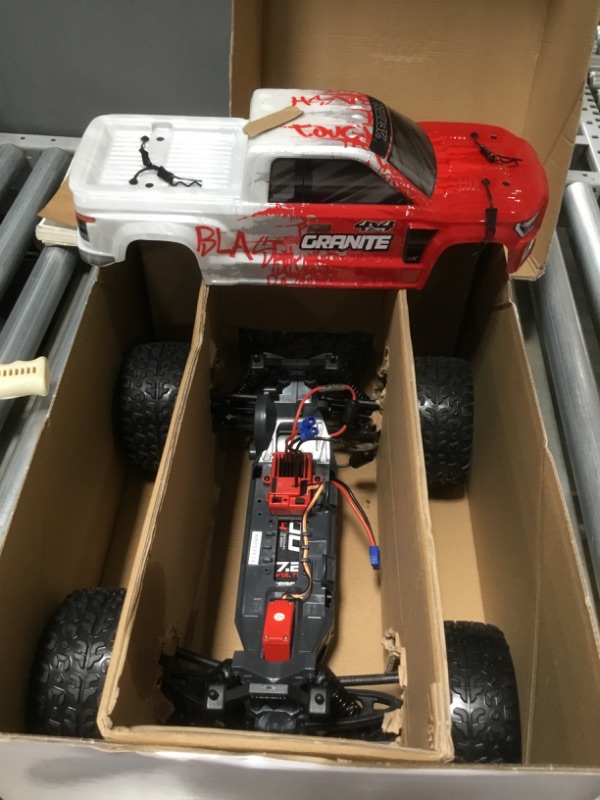 Photo 3 of ARRMA 1/10 Granite 4X4 V3 3S BLX Brushless Monster RC Truck RTR
TESTED AND WORKING